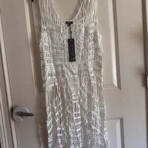 Elegant White Sleeveless Dress